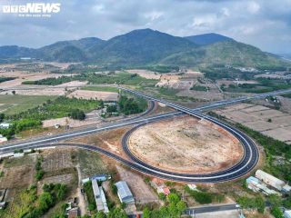 cao-toc-bien-hoa-vung-tau-nha-pho-the-light-city-tphcm