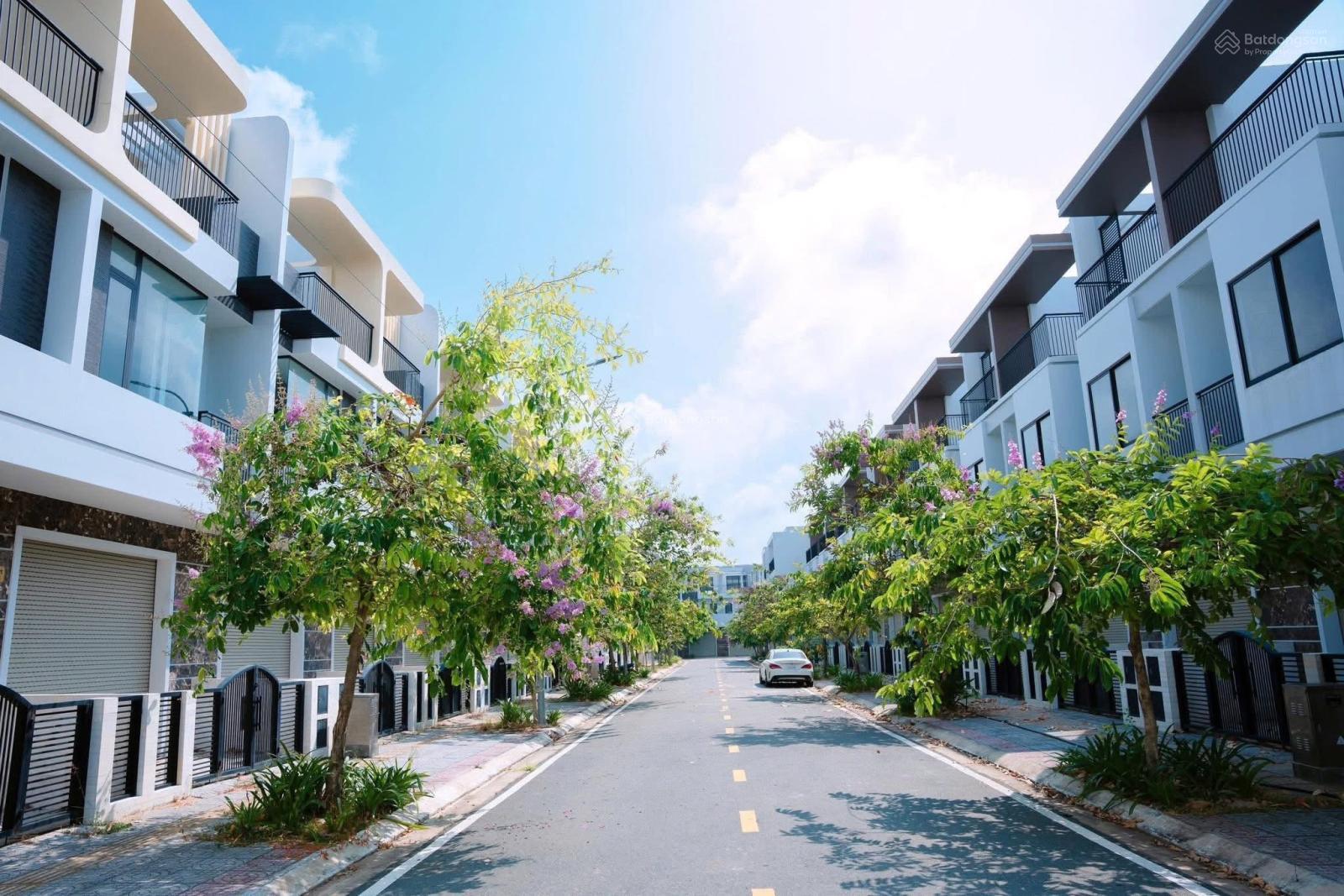 thuc-te-nha-pho-the-light-city-chi-linh-cua-lap-tphcm-1